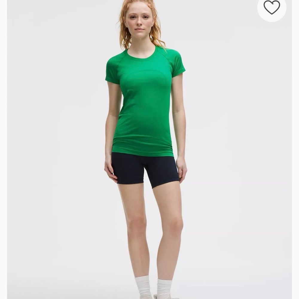 Swiftly Tech Short-Sleeve Shirt 2.0
Hip Length  lululemon  size 12